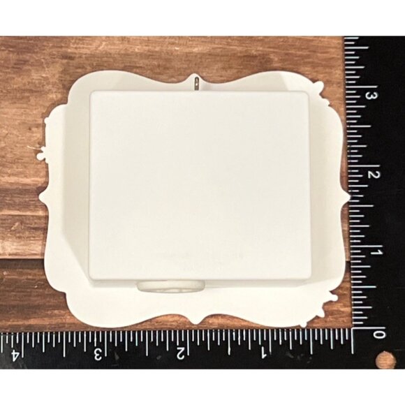 2016 HALLMARK KEEPSAKE ORNAMENT QG01521 ALL IS COZY HOUSE LIGHT UP - Picture 7 of 7